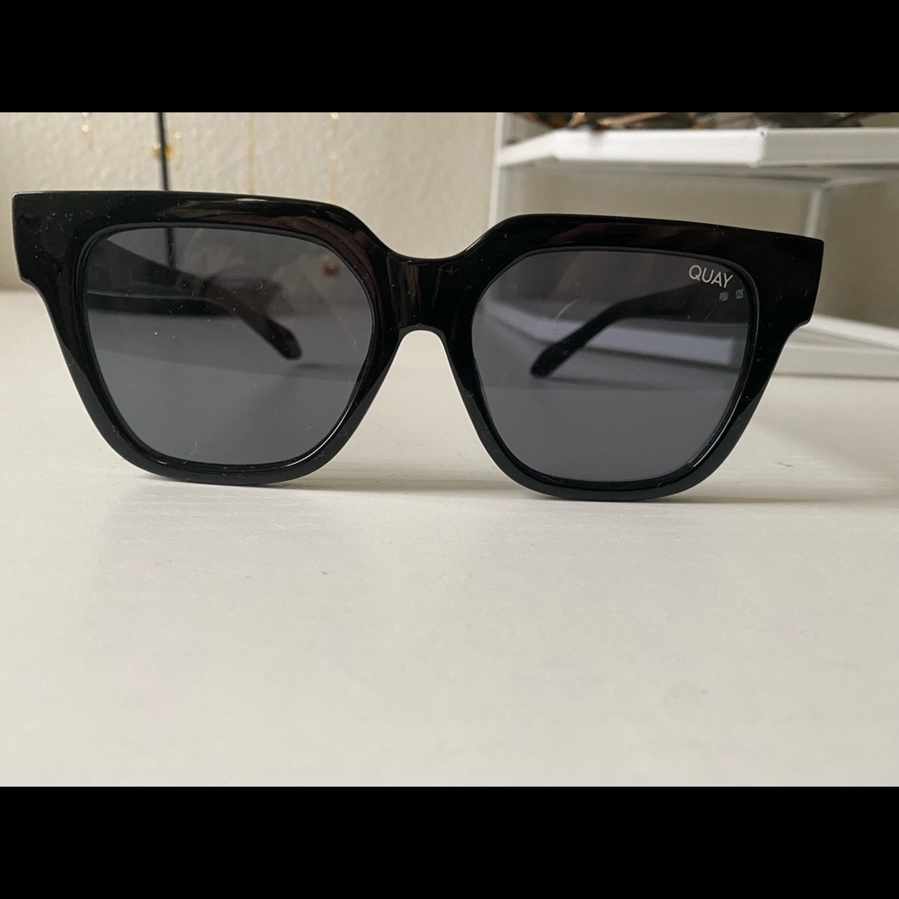 Quay glasses